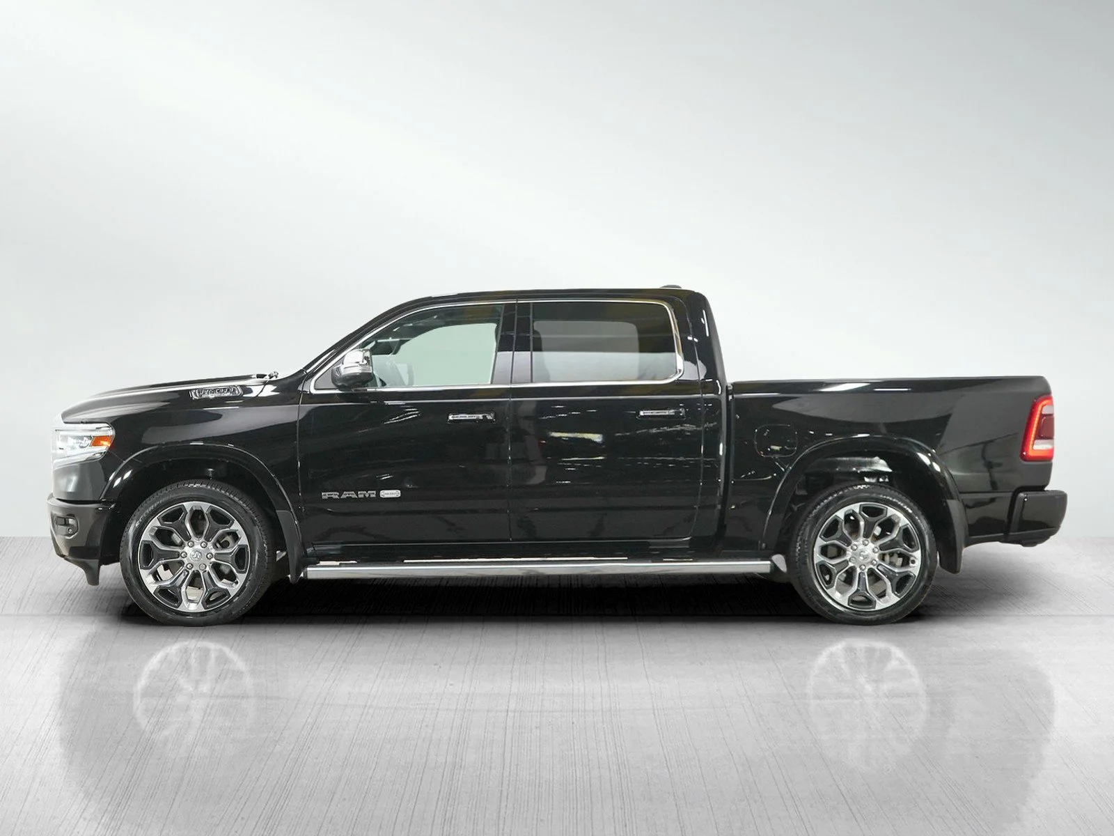Used 2022 RAM Ram 1500 Longhorn with VIN 1C6SRFKT3NN464426 for sale in Hopkins, Minnesota