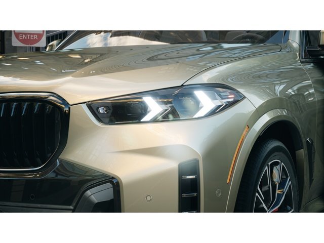 New 2026 Manhattan Green Metallic BMW xDrive40i image 6