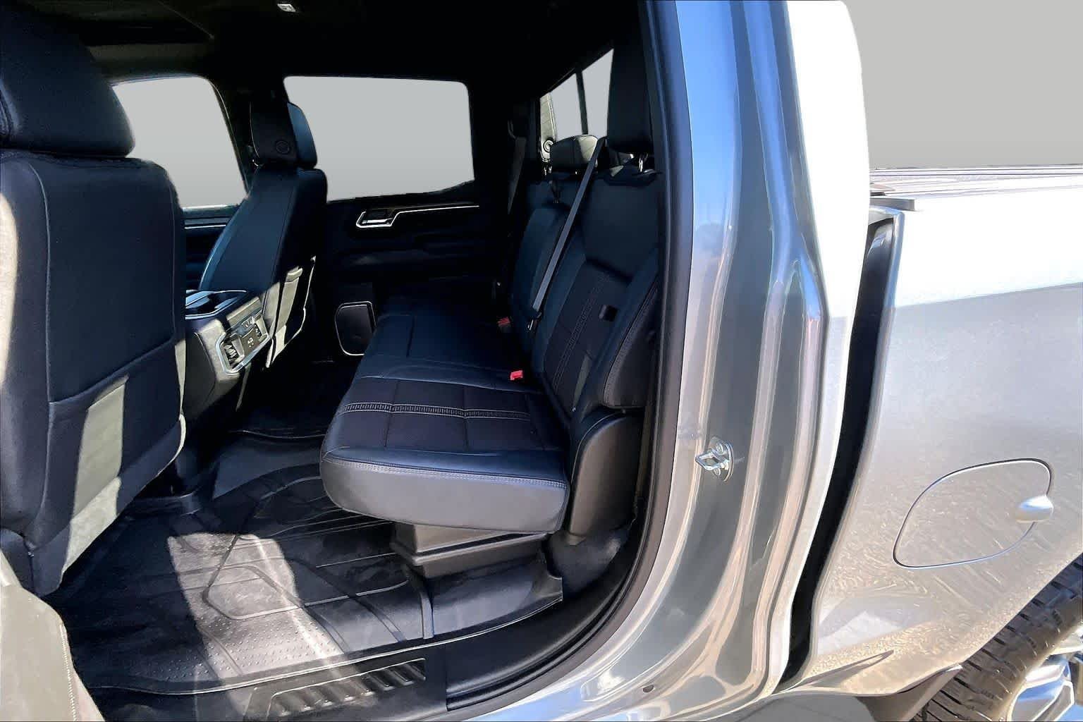 Used 2025 Sterling Gray Metallic Chevrolet High Country image 20