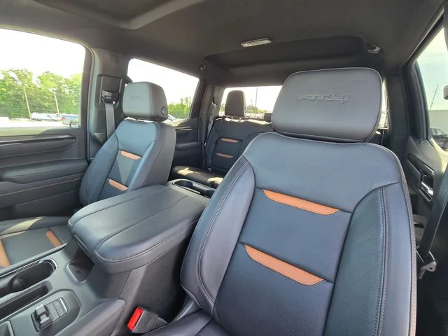 Used 2025 White GMC AT4 image 23