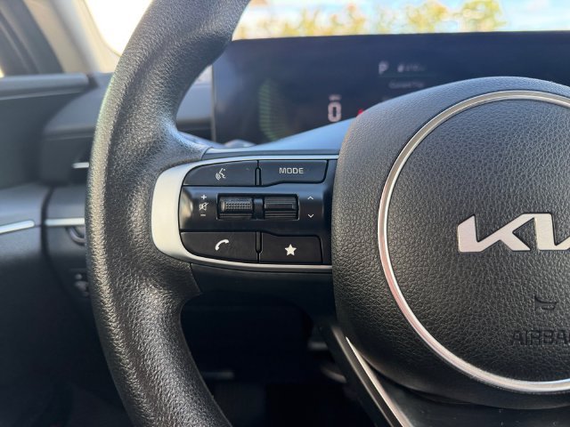 Used 2025 Gray Kia LXS image 11