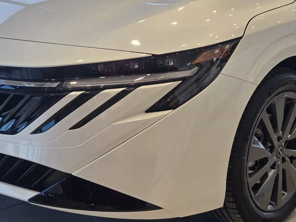 New 2026 White Nissan SL image 6