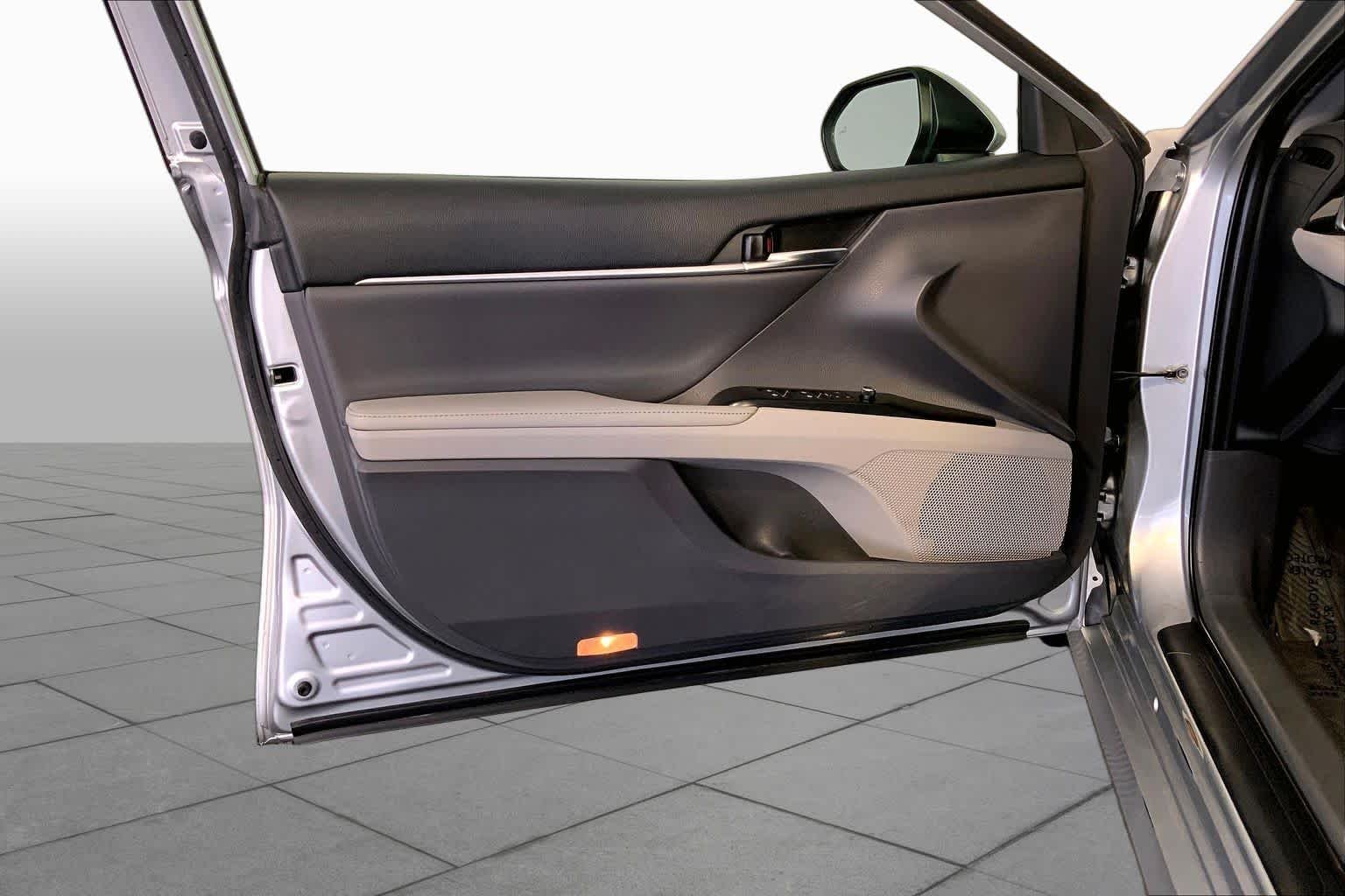 Used 2019 Celestial Silver Metallic Toyota XLE image 22