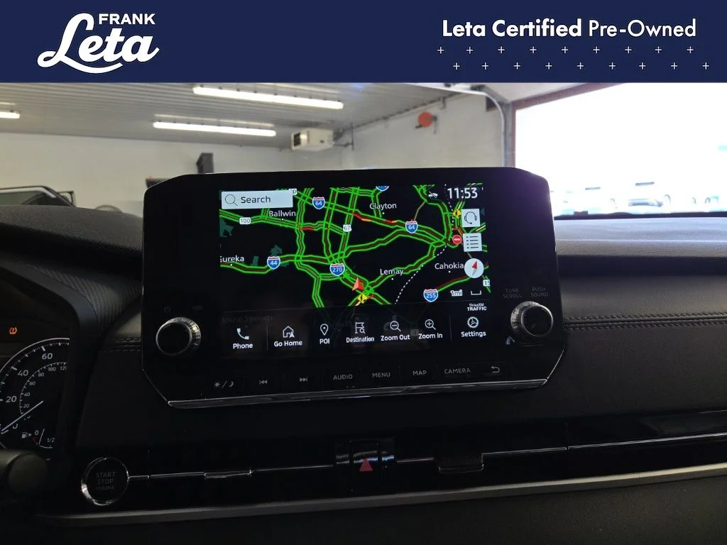 Used 2022 Blue Mitsubishi SE image 10