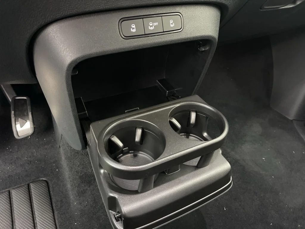 New 2025 Deep Black Pearl Volkswagen Pro image 13