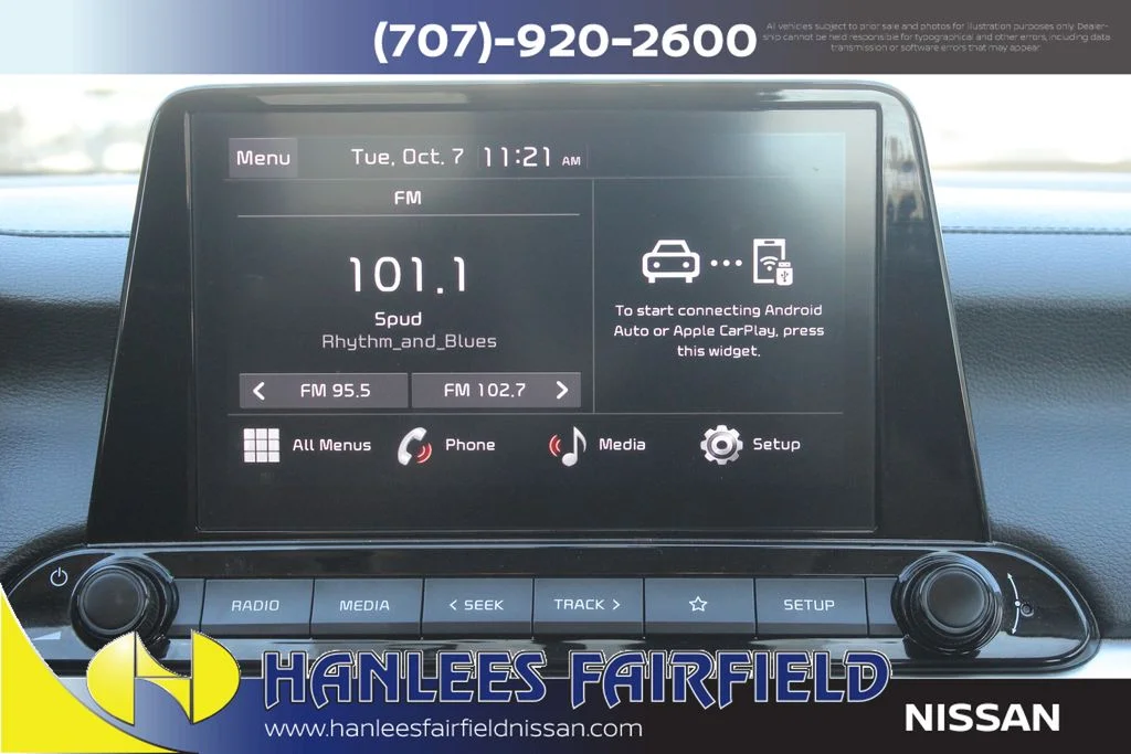 Used 2023 White Kia LXS image 21