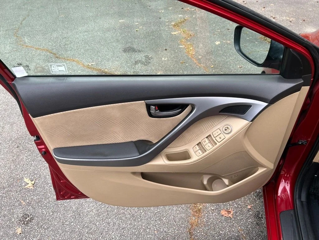 Used 2012 Red Hyundai GLS image 13