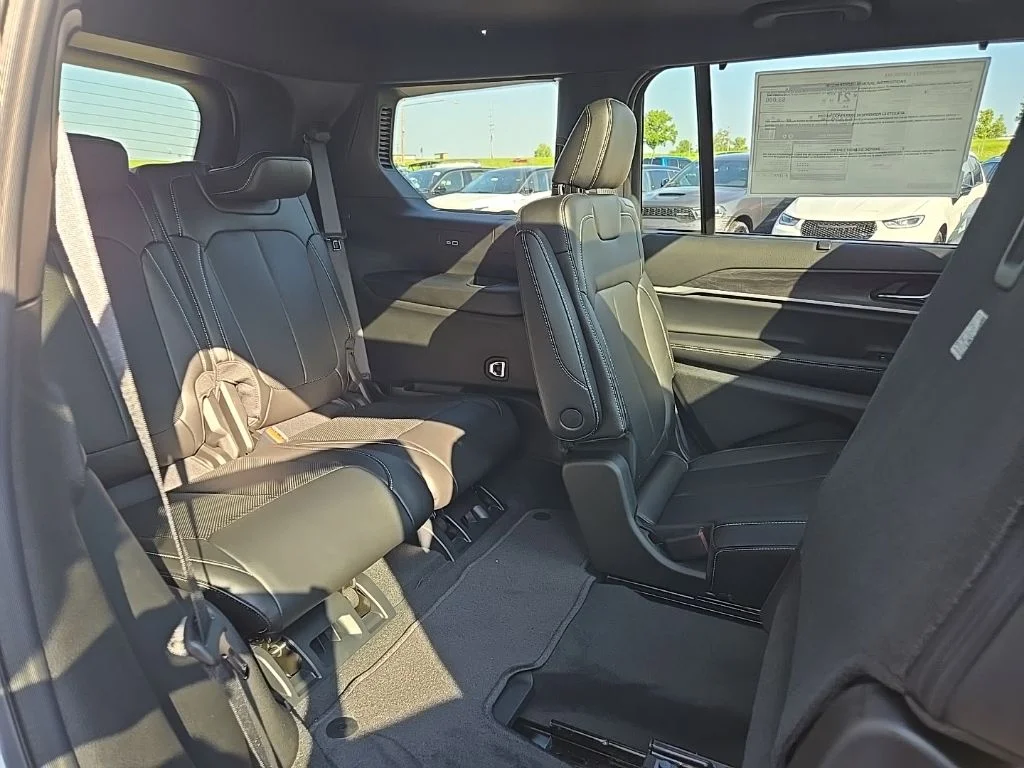2025 Jeep Grand Cherokee L Limited - Photo 96
