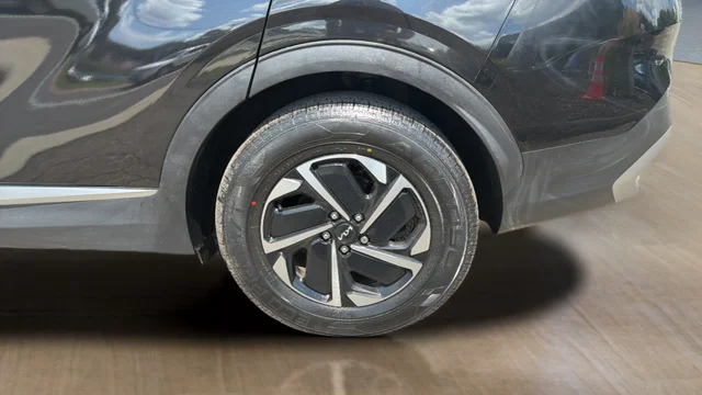 Used 2023 Black Kia LX image 28