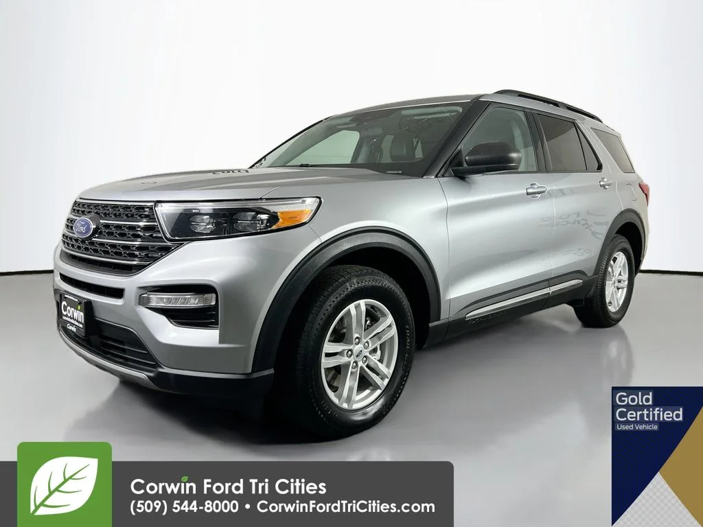 Used 2024 Iconic Silver Metallic Ford XLT image 5