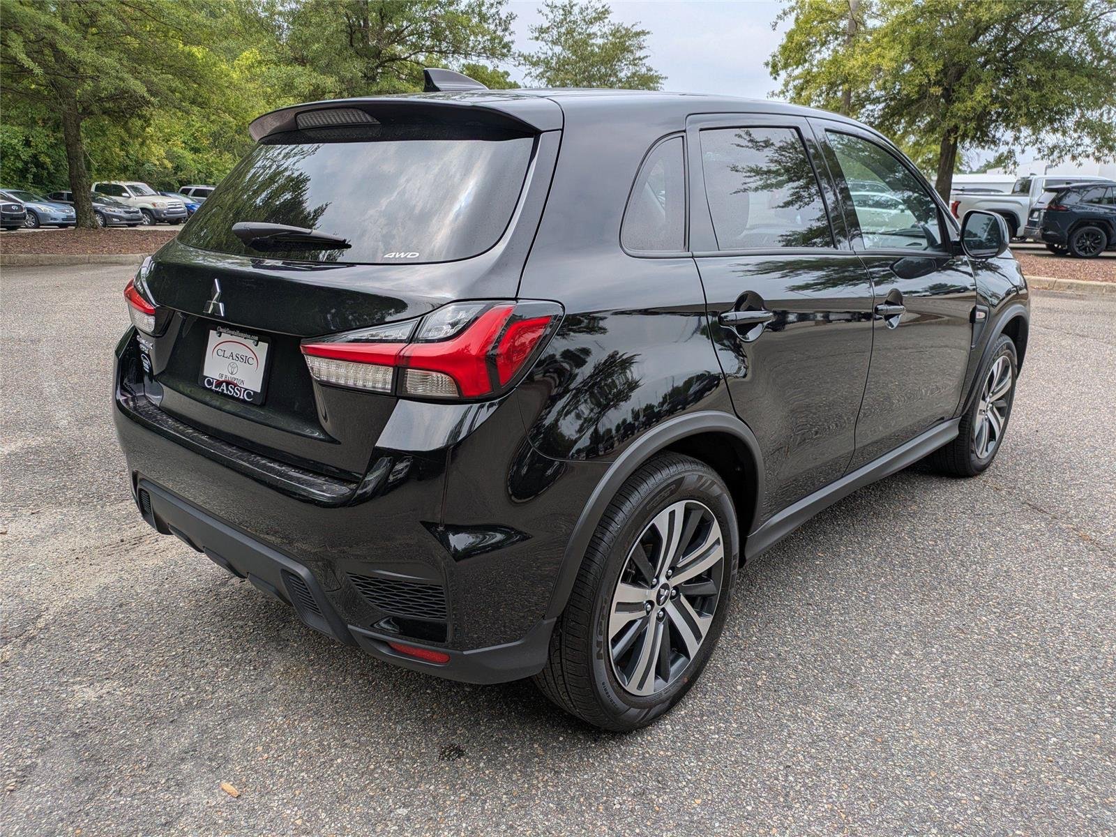 Used 2025  Mitsubishi S image 4