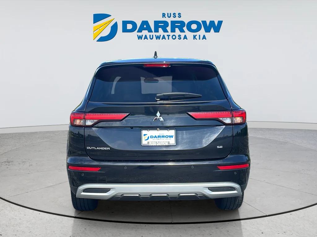 Used 2024 Black Mitsubishi SE image 4
