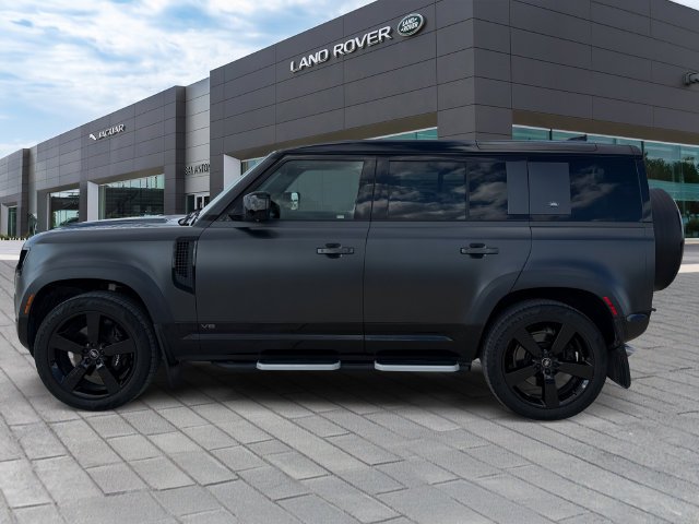 Used 2023 Gray Land Rover Carpathian Edition image 2