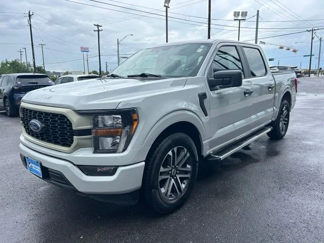 Used 2023 White Ford XL image 3