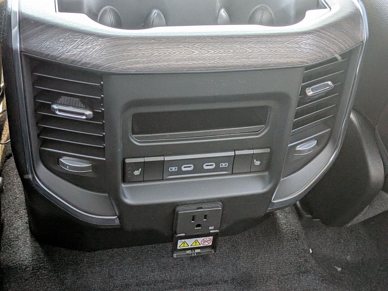New 2026 Granite Crystal Metallic Clear-Coat Exterior Paint RAM Laramie image 30