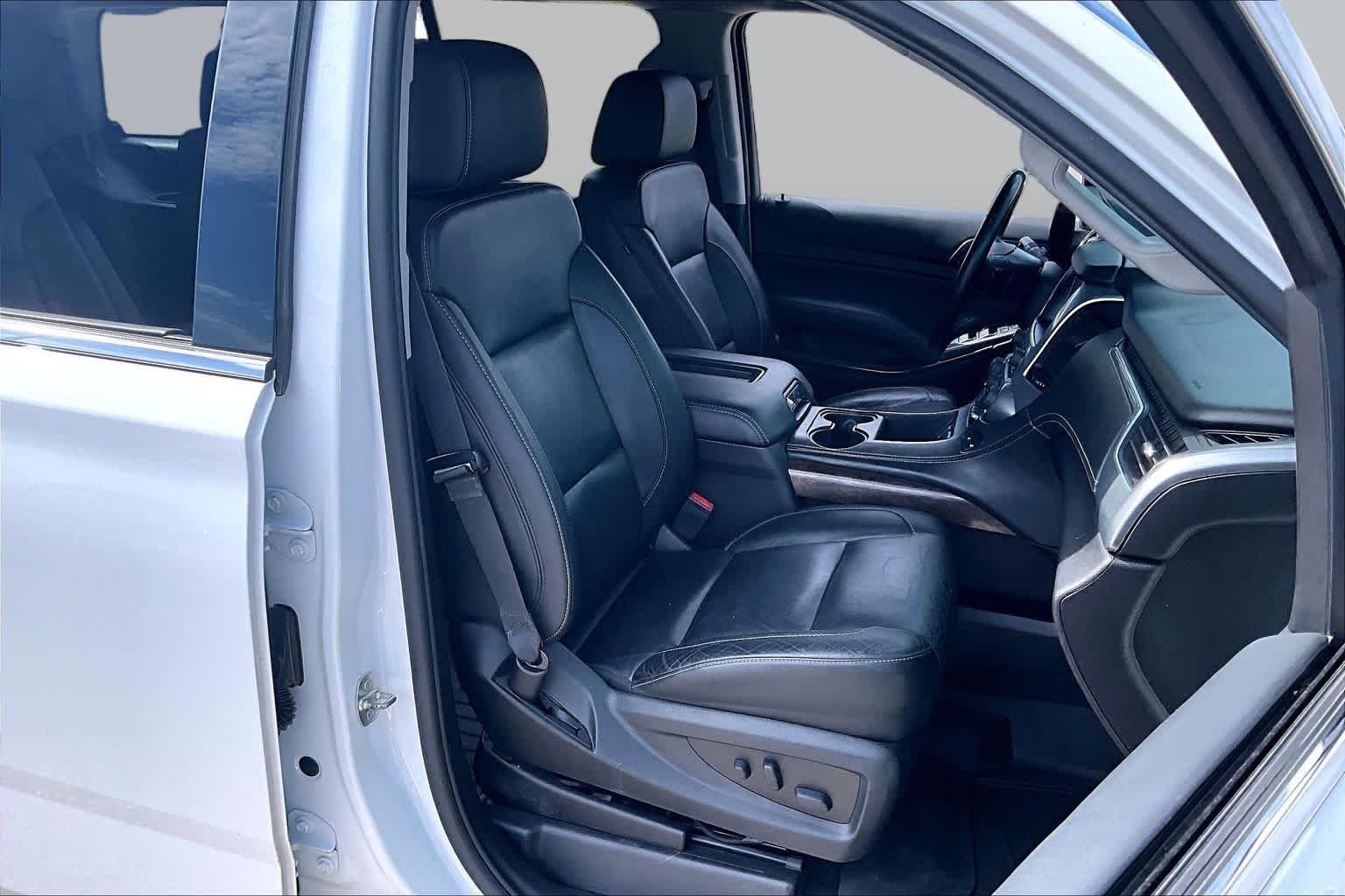 Used 2019 Summit White Chevrolet LT image 9
