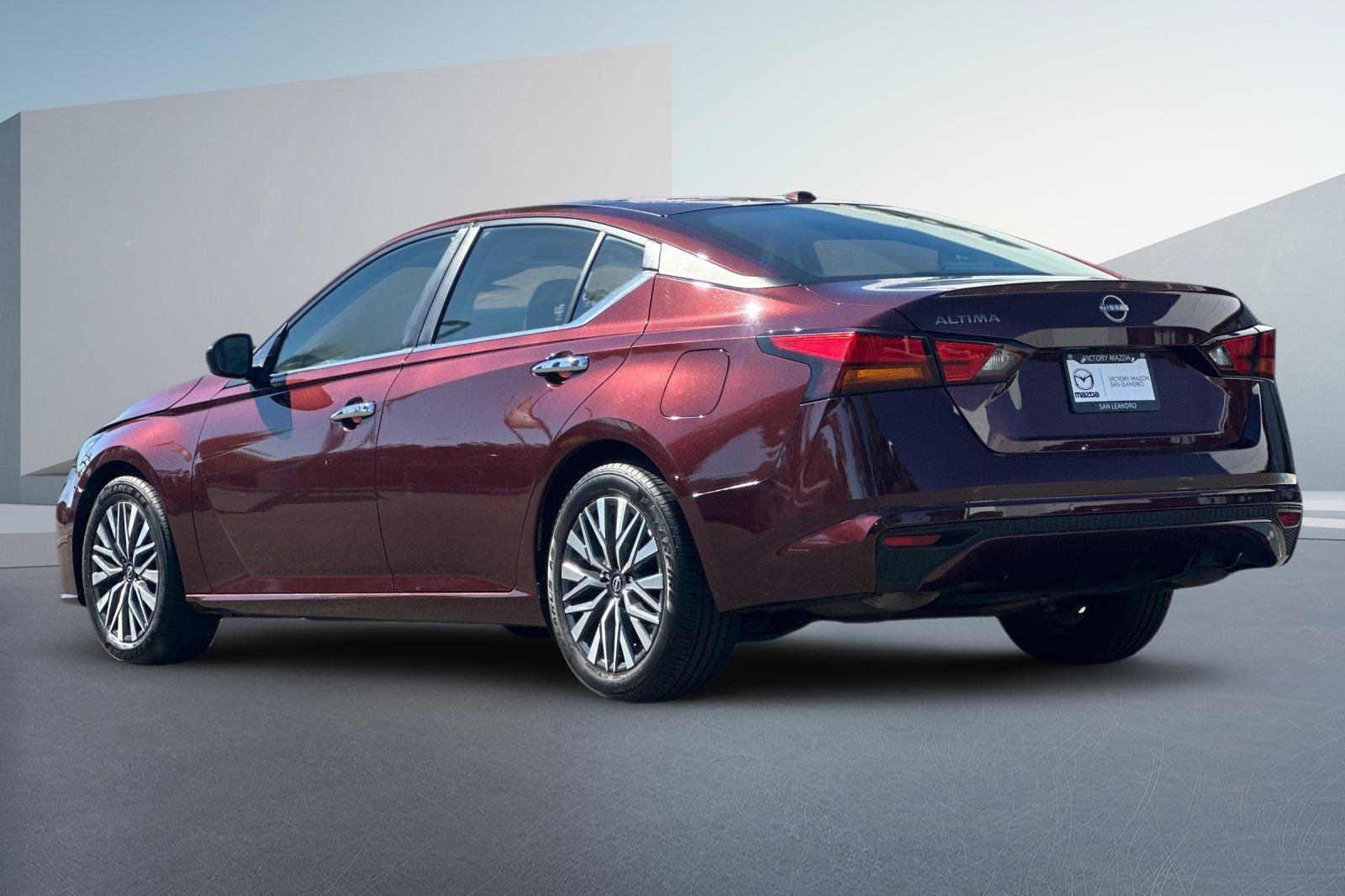 Used 2025  Nissan 2.5 SV image 6
