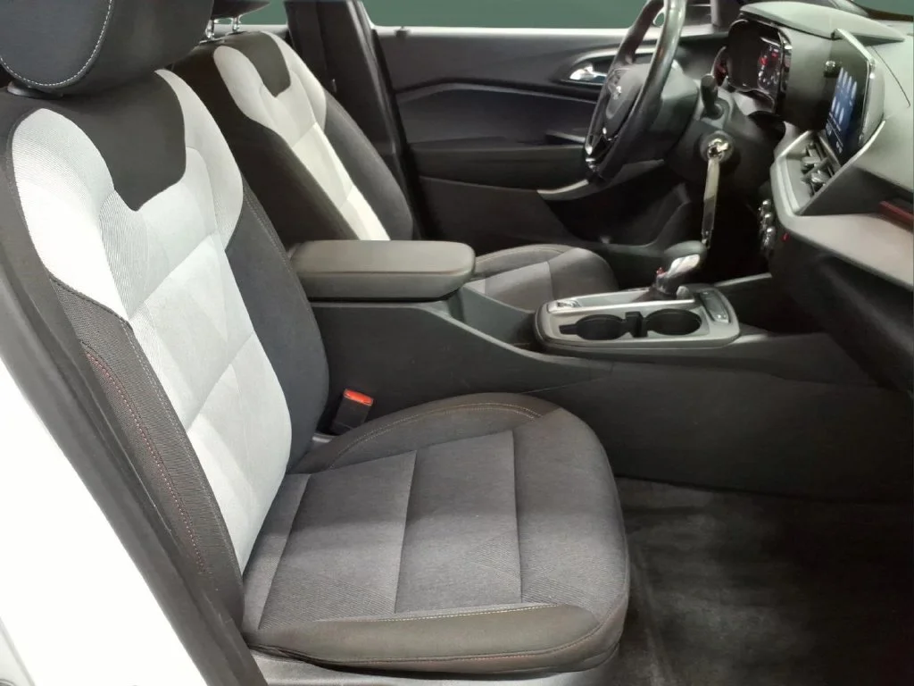 Certified Used 2024 Summit White Chevrolet 1RS image 16
