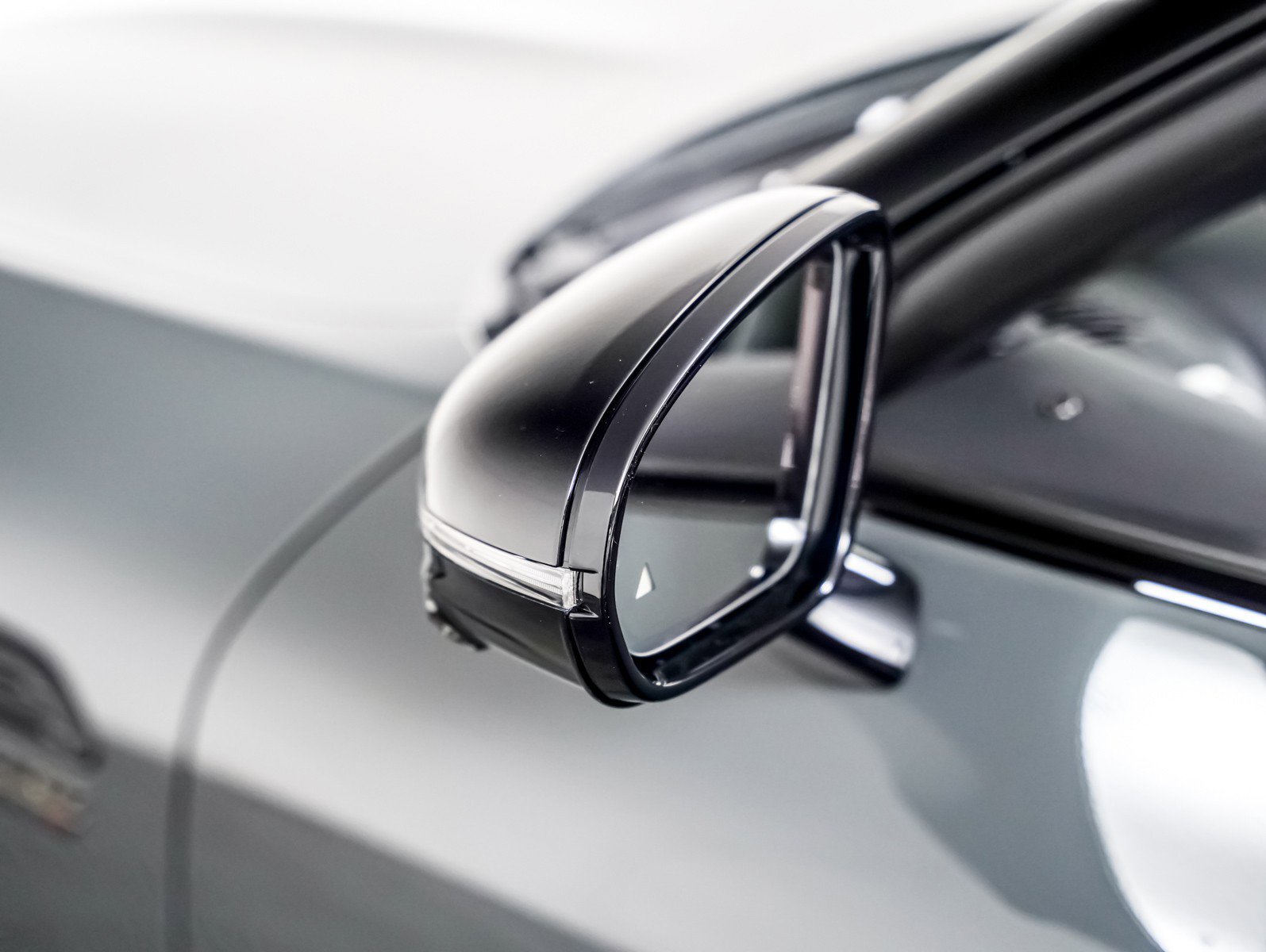 New 2026 MANUFAKTUR Silicon Grey Solid Mercedes-Benz AMG® SL 55 Roadster image 22