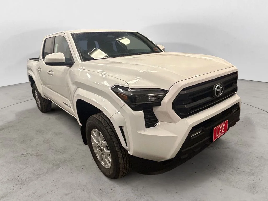 New 2026 Ice Cap Toyota SR5 image 7