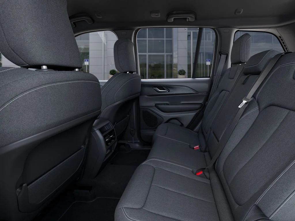 New 2026 Bright White Clear-Coat Exterior Paint Jeep Laredo X image 23