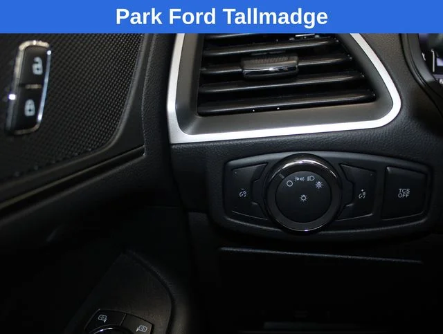 Used 2022 Gray Metallic Ford SE image 17