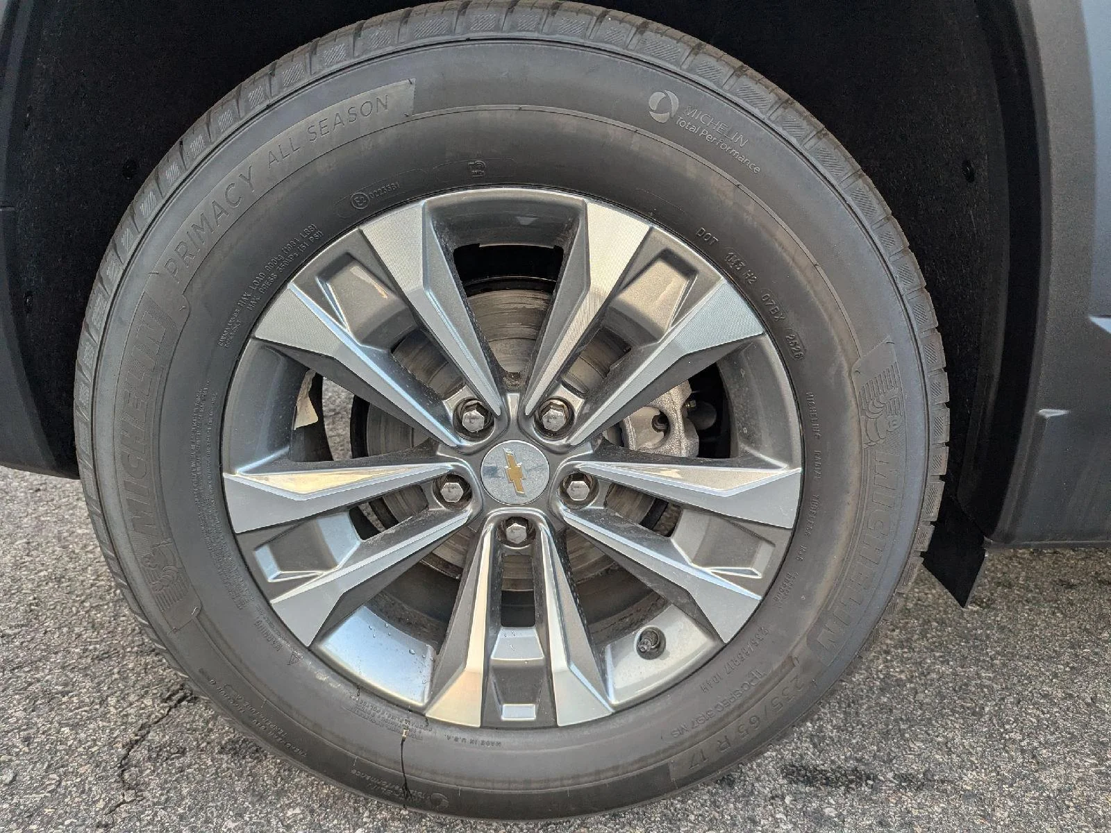 New 2027 Sterling Gray Metallic Chevrolet LT image 36