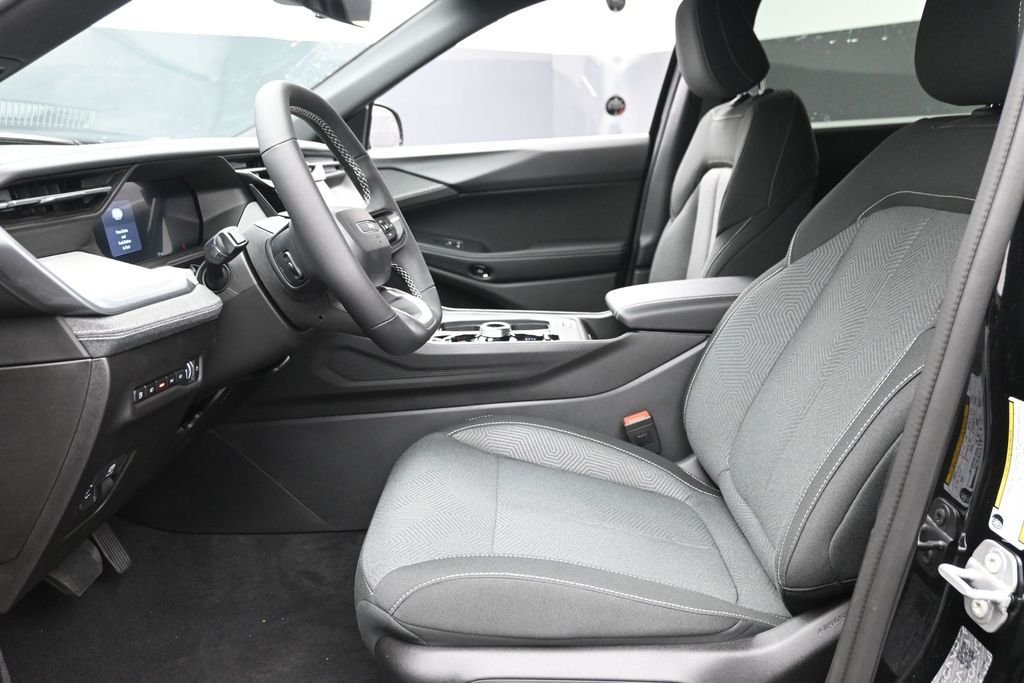 New 2026 Diamond Black Crystal Pearlcoat Jeep Laredo image 13