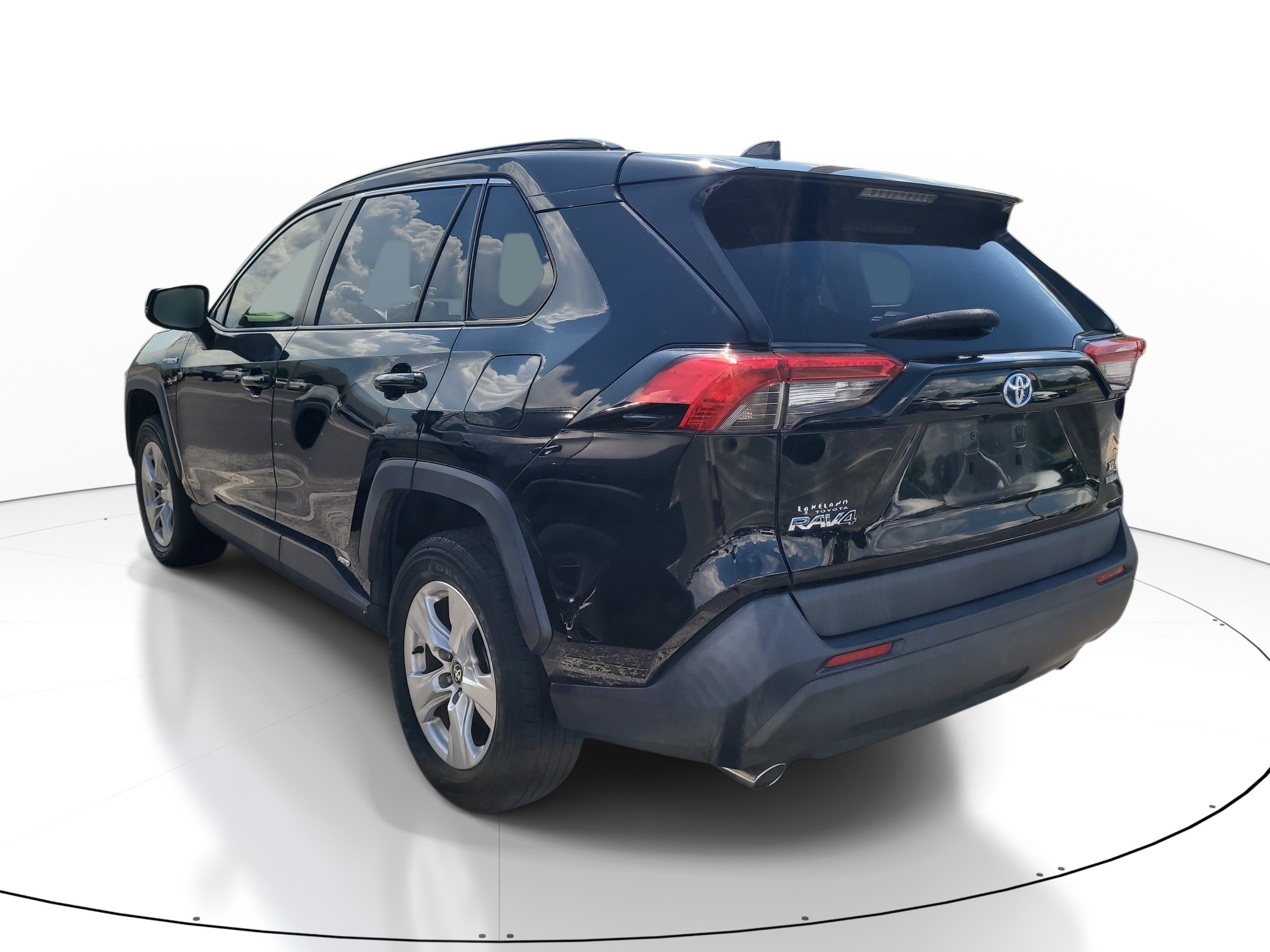 Used 2021 Midnight Black Metallic Toyota Hybrid XLE image 4