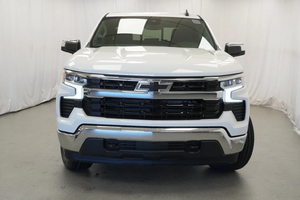 New 2026 Summit White Chevrolet LT image 13