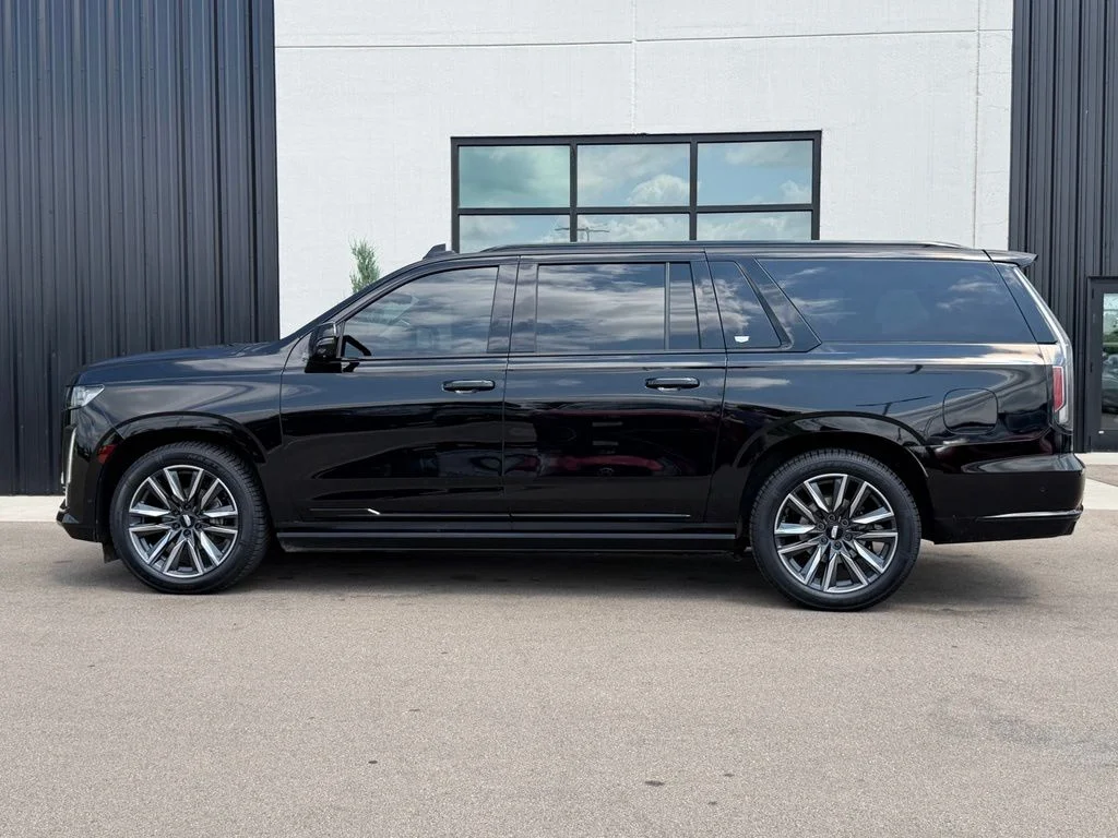 Used 2021 Black Cadillac Sport Platinum image 2