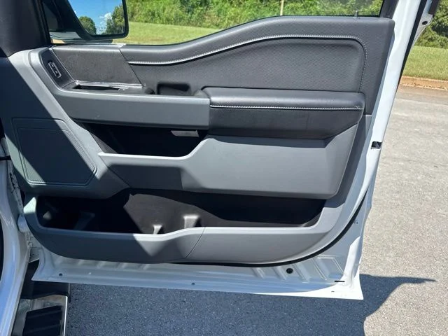 Used 2024 White Ford XLT image 9