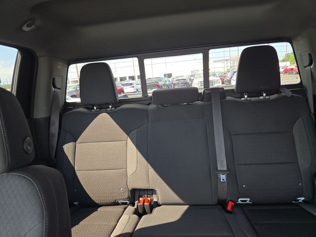 Used 2024 Summit White Chevrolet RST image 9