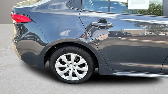 Used 2024  Toyota LE image 33