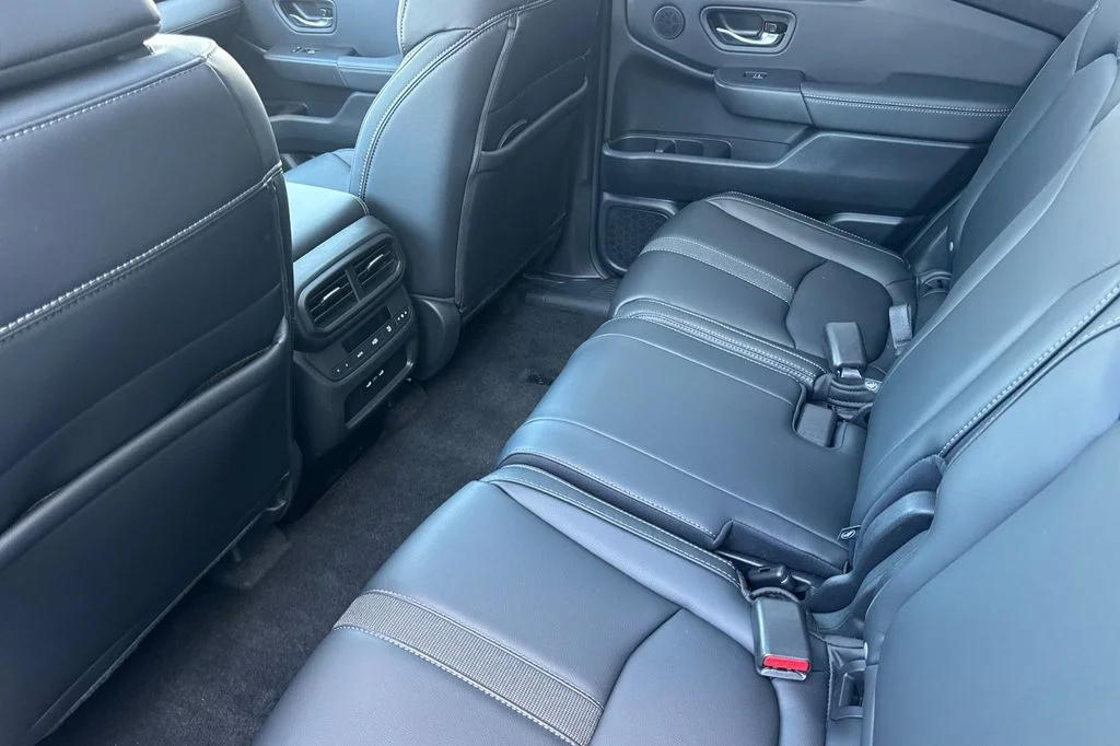 Used 2025  Honda Touring image 12