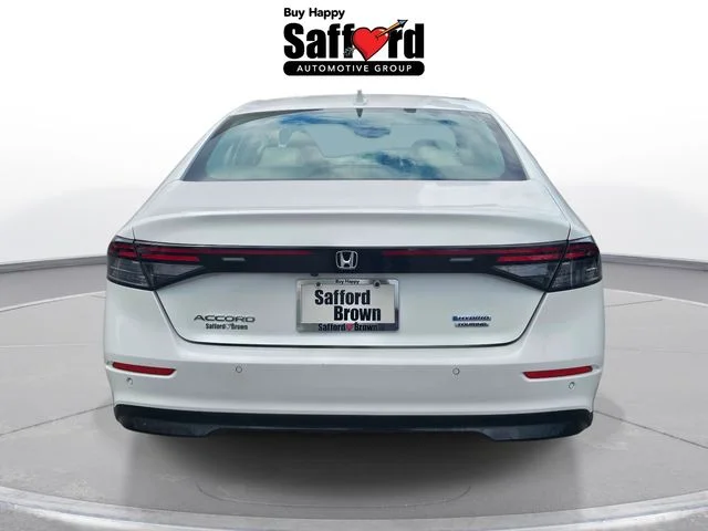 Used 2023 White Honda Touring image 5