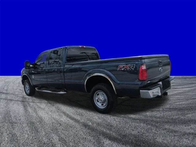 Used 2015 Super Black Ford XL image 6
