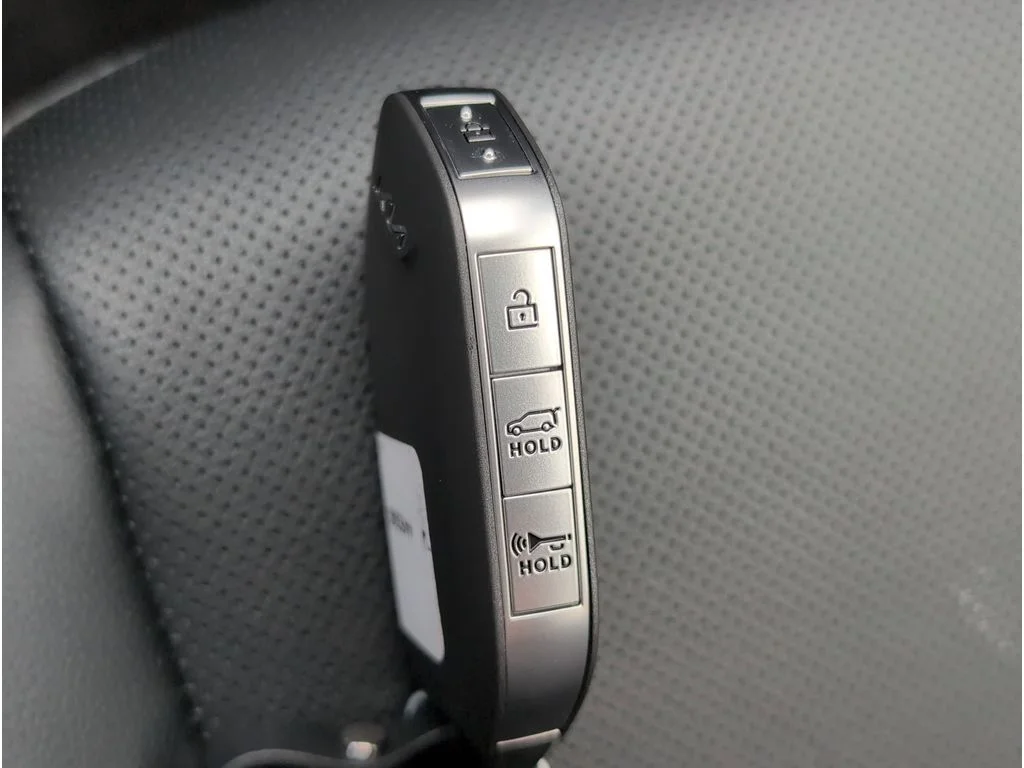 New 2026 Glacial White Pearl Kia EX image 19