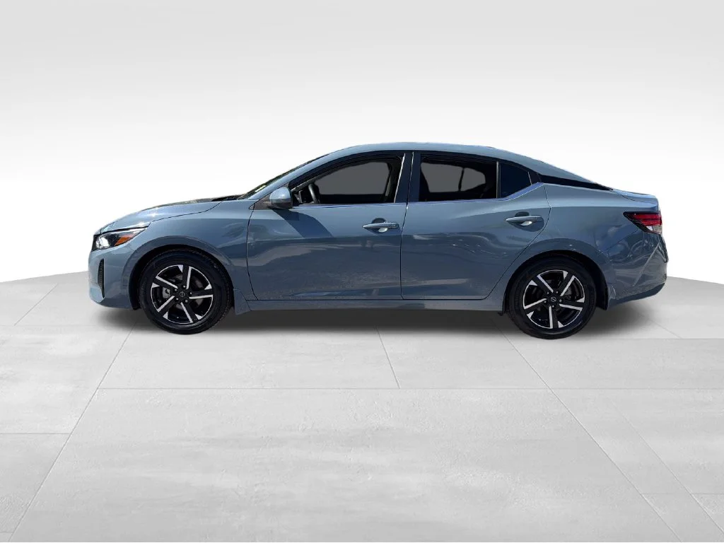 Used 2024 Gray Nissan SV image 4