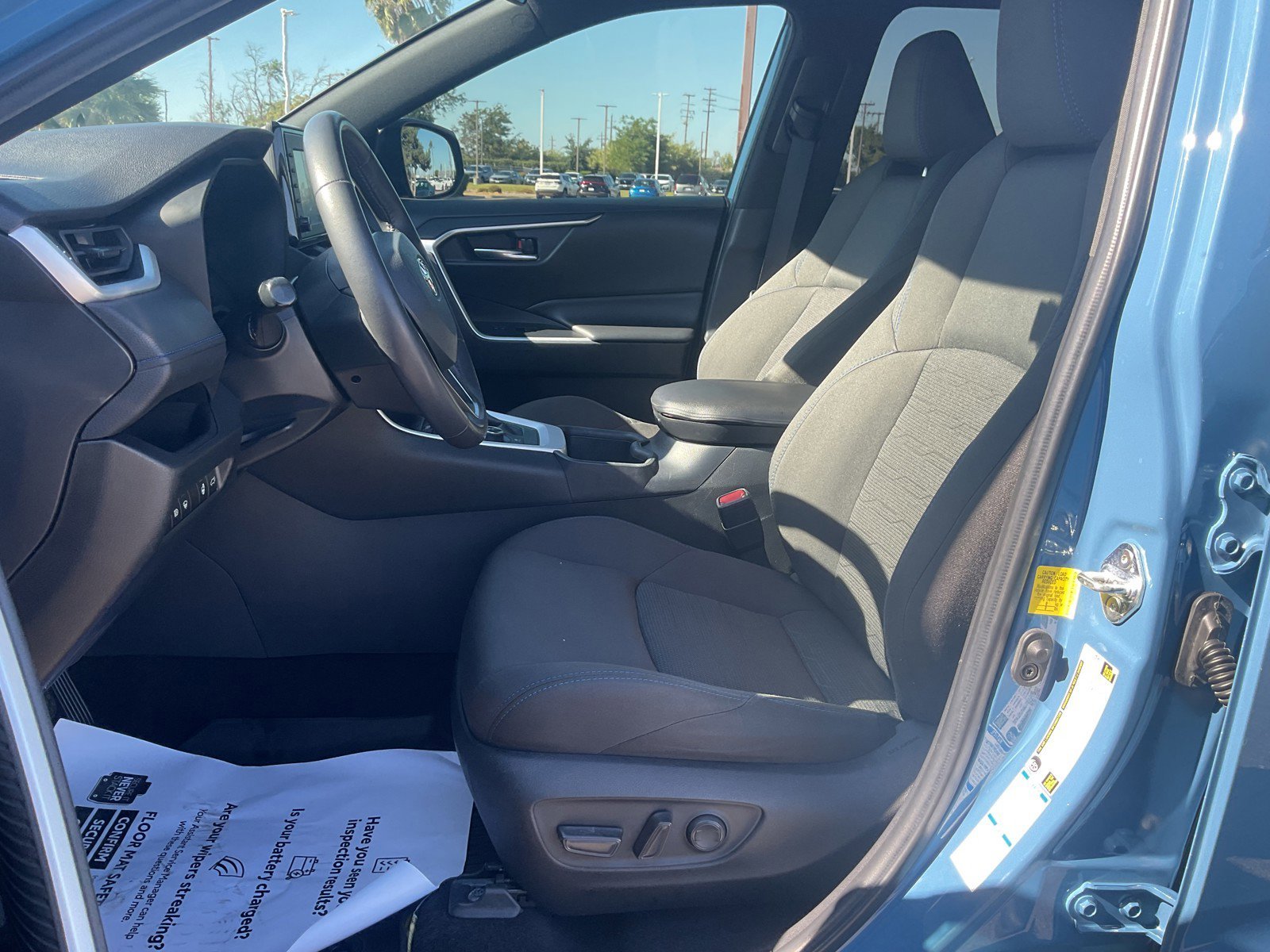 2022 Toyota RAV4 SE - Photo 15
