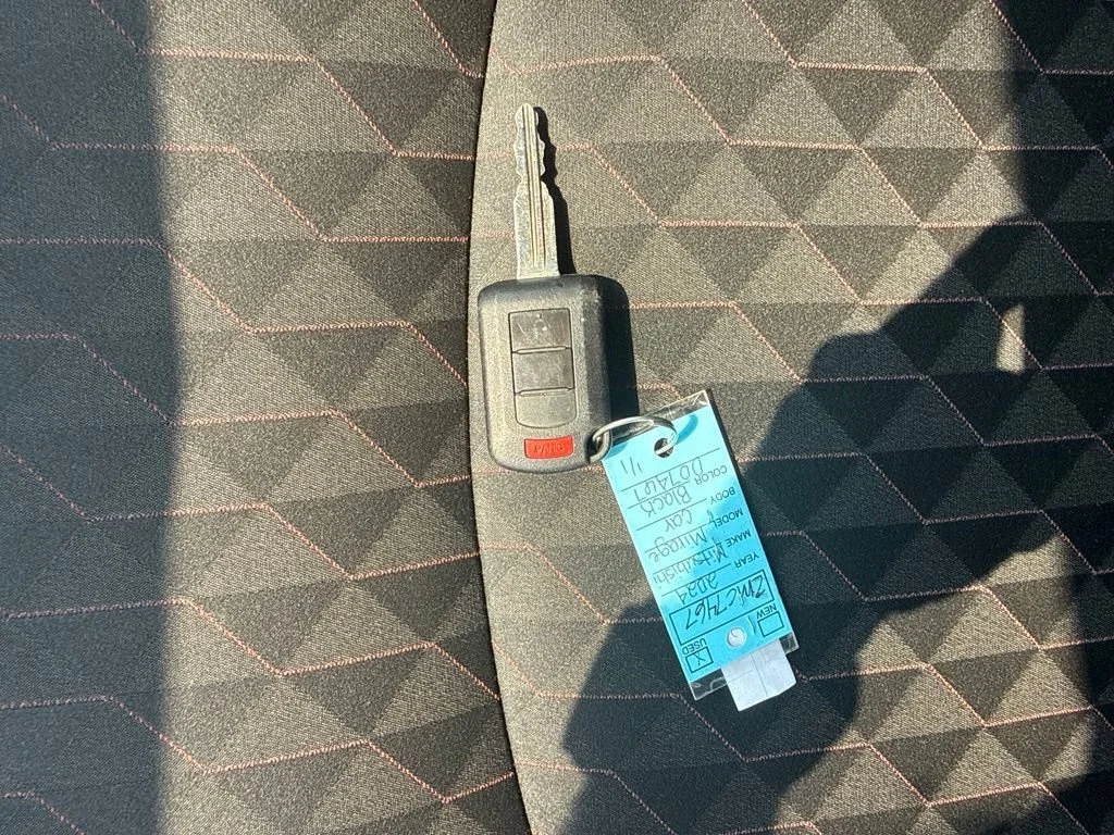 Used 2024  Mitsubishi ES image 27