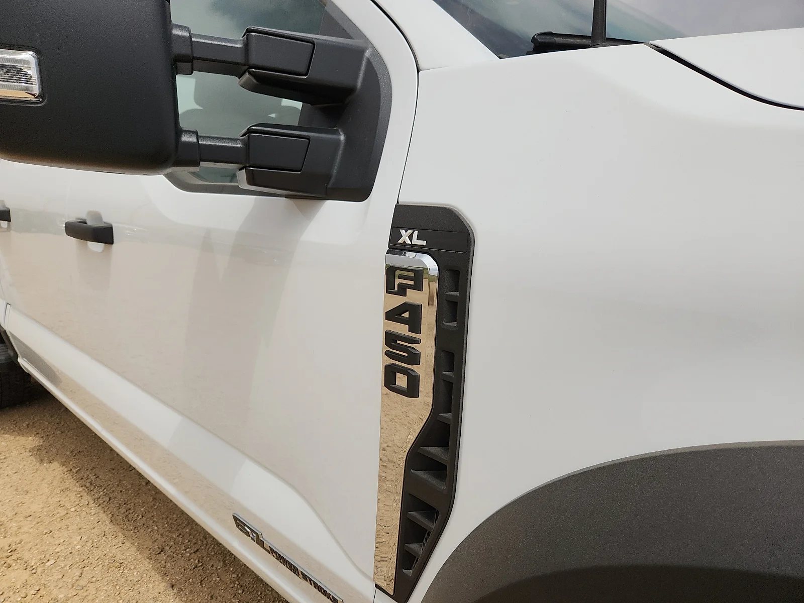 New 2026 Oxford White Ford F-450® XL image 10