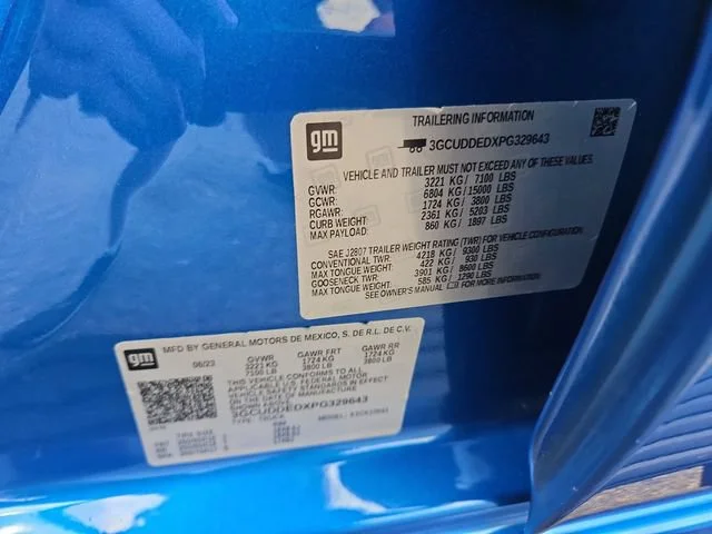 Used 2023 GLACIER BLUE METALLIC Chevrolet LT image 29