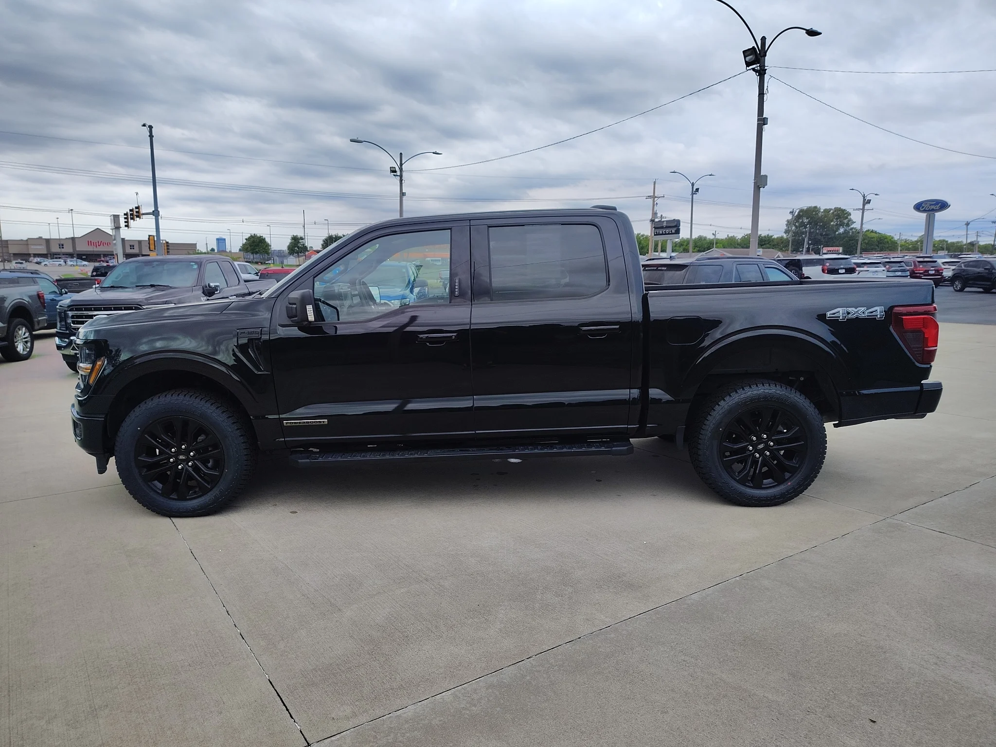 Used 2024 Agate Black Metallic Ford XLT image 2