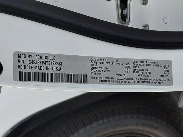 New 2026 Bright White Clear-Coat Exterior Paint Jeep Summit Reserve image 10
