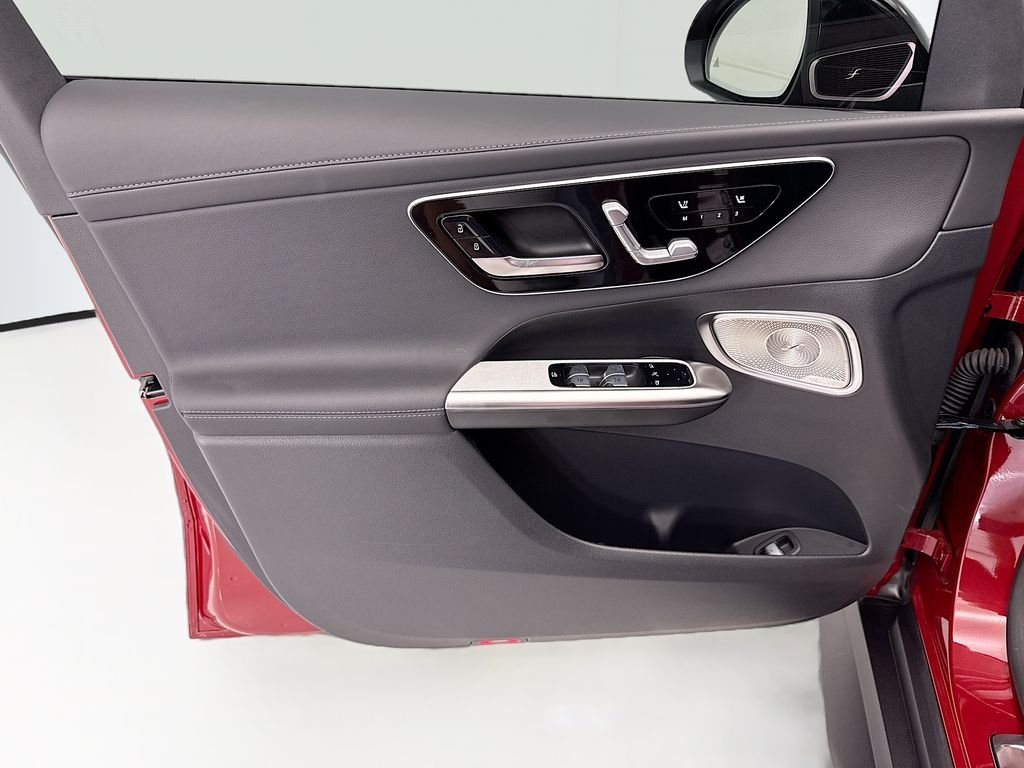 New 2026 Patagonia Red Metallic Mercedes-Benz GLC 300 image 24