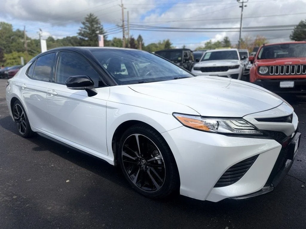 Used 2020 Wind Chill Pearl Toyota XSE Automatic w/ Navigation, Panoramic Roof & Two-Tone Roof image 2
