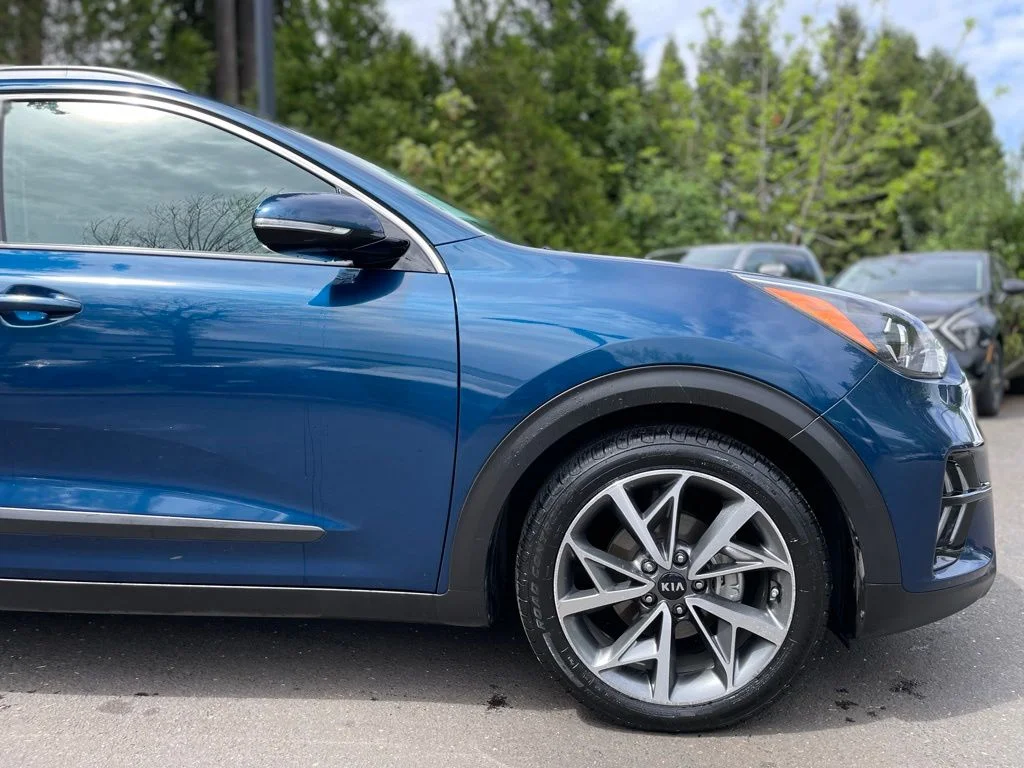 Used 2020 Kia Niro Touring with VIN KNDCC3LC0L5414737 for sale in Gladstone, OR