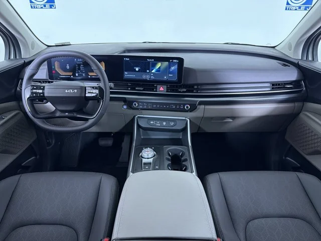 New 2027 IVORY SILVER Kia LXS image 19
