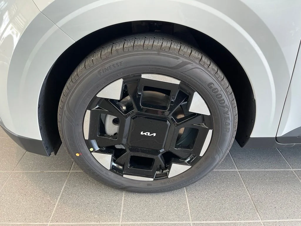 New 2026 White Kia EX image 33